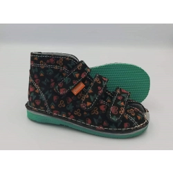 Daniel buty profilaktyczne model 80 kolor czarny wzorki