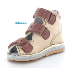 Buty Adamki
